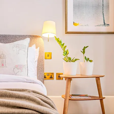 Immense Studio, Prime Location Belgravia, Chelsea Apartment