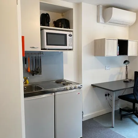Herbal Hill Flats, Farringdon Apartment