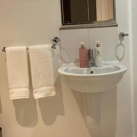 Luxury 3 Bed * London