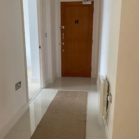 Luxury 3 Bed *