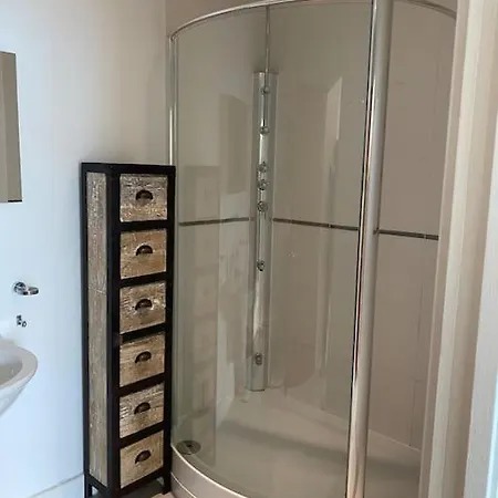 Luxury 3 Bed Apartment *