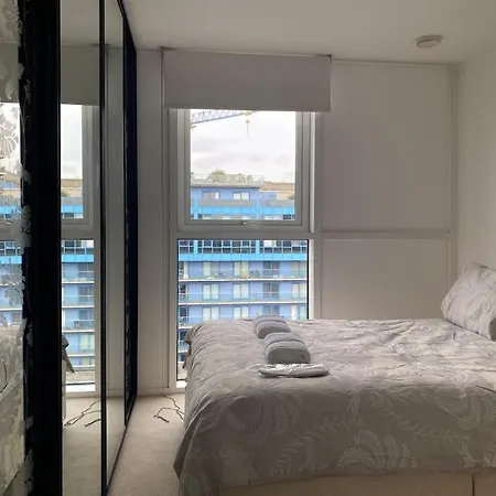Luxury 3 Bed Apartment *