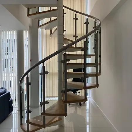 Apartment Luxury 3 Bed *