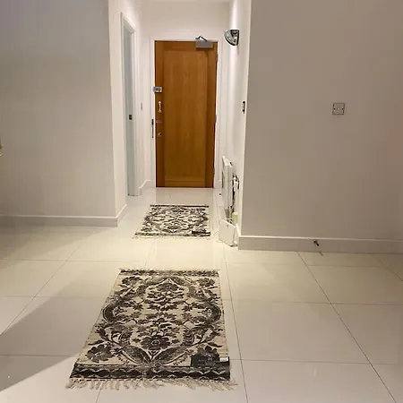 Luxury 3 Bed * London