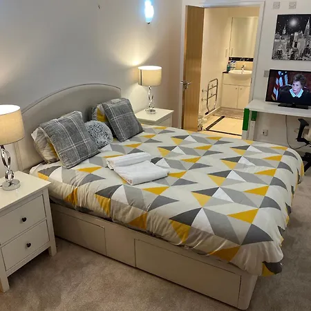 Roomzzz Near The Excel Exhibition Centre Royal Victoria O2 Arena Central 24 Hour Self Check-in * Londres