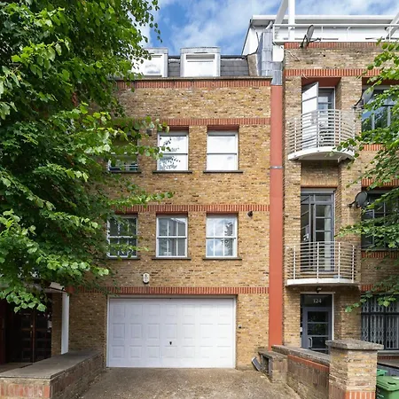 Charming 3br Flat In *