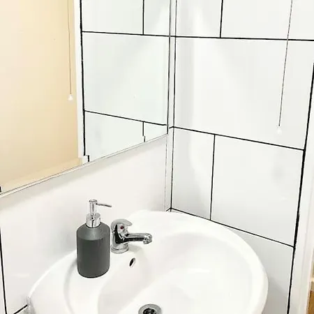 Apartment Gorgeous Flat 10 Min Walk To Stadium Free Parking *
