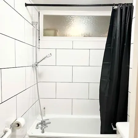 Gorgeous Flat 10 Min Walk To Stadium Free Parking * London