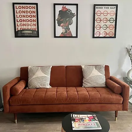 Gorgeous Flat 10 Min Walk To Stadium Free Parking Apartment *