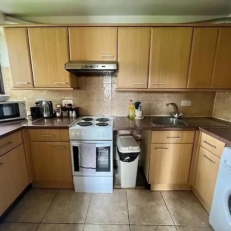 Gorgeous Flat 10 Min Walk To Stadium Free Parking