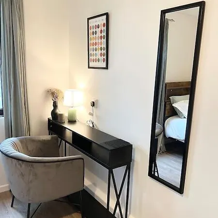 Apartment Gorgeous Flat 10 Min Walk To Stadium Free Parking *