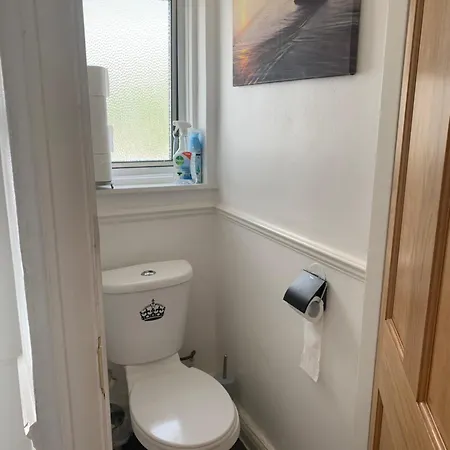 Small Single Boxroom Ovo Wembley Stadium Homestay London