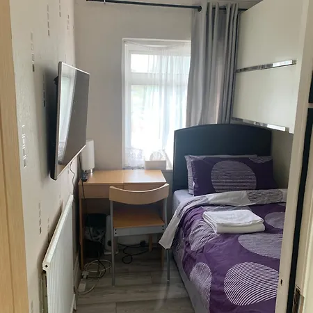 Small Single Boxroom Ovo Wembley Stadium * London