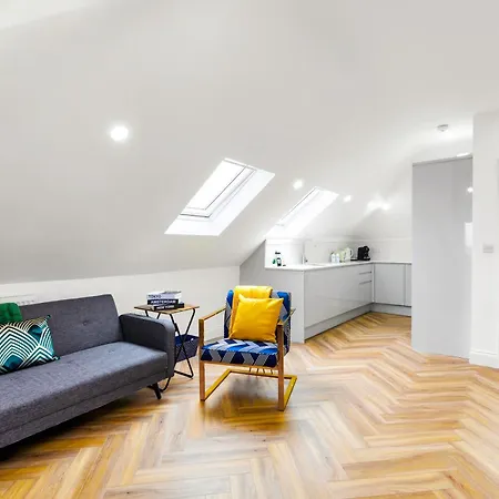 Lux 5 Occupancy Flat Free Parking & Views