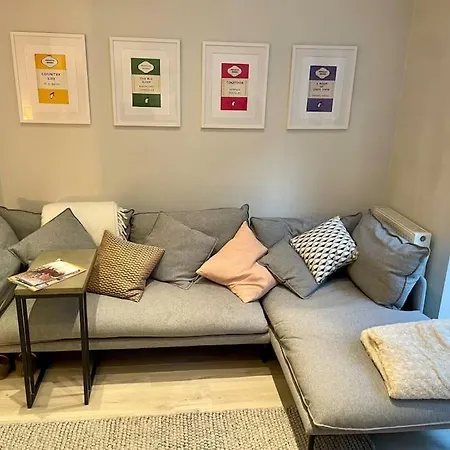 Charming 2 Bed Garden Flat In Finchley Apartment Hendon