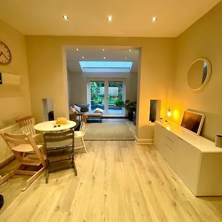 Charming 2 Bed Garden Flat In Finchley Hendon