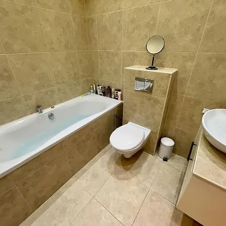 Apartment Charming 2 Bed Garden Flat In Finchley