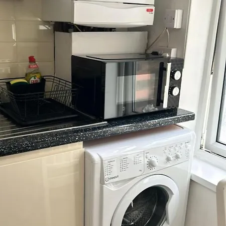 Sylvan Escape In Apartment