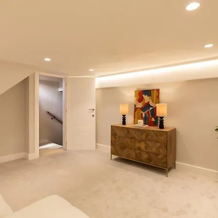 Chic 3 Bed In Notting Hill *