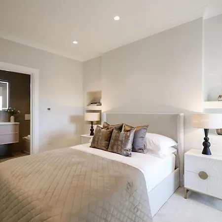 Chic 3 Bed In Notting Hill * London
