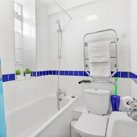 Stylish & Comfy Chelsea Haven Walk To Tube & Bus