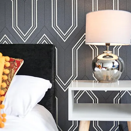 Apartment Stylish & Comfy Chelsea Haven Walk To Tube & Bus