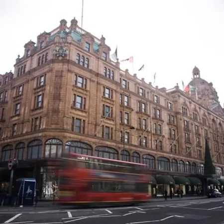 Stylish & Comfy Chelsea Haven Walk To Tube & Bus London