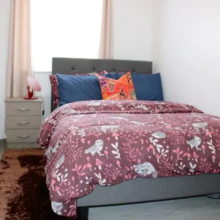 Bowery - 2 Bedroom Apartment Dagenham