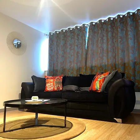 12 Penn Gardens - 1 Apartment *