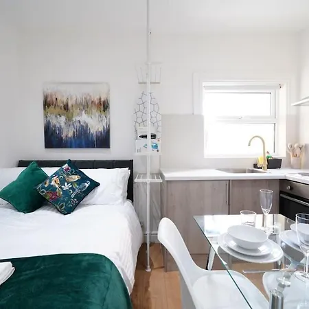 Apartment New 3 London