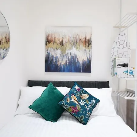 Apartment New 3 London