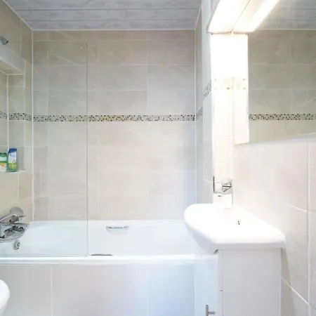 Apartment New 3 London