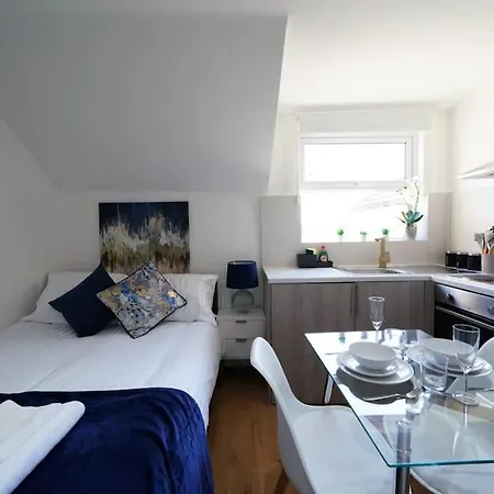 New Private 6 Apartment