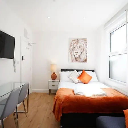 New 1 * London