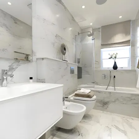 Holiday home Ultimate 220 Sqm Luxury Townhouse By Mayfair