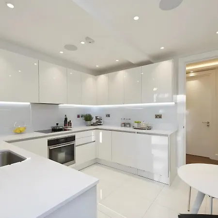 Ultimate 220 Sqm Luxury Townhouse By Mayfair Holiday home