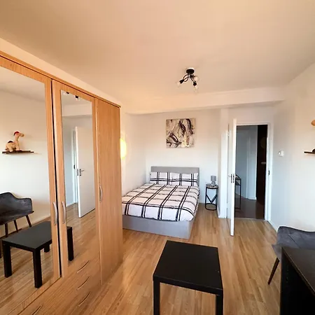 Gatesden Apartment *