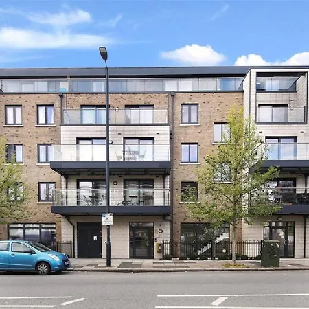 Apartment Exquisite One Bed With View And Near Tube