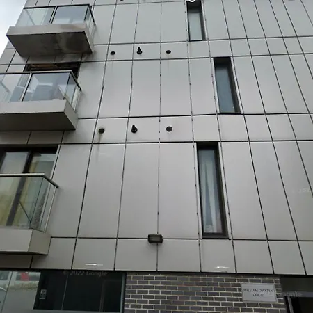 Apartment Spacious 2bedroom In Airport