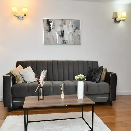 Spacious 2bedroom In Airport London