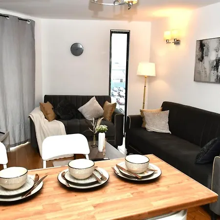 Apartment Spacious 2bedroom In Airport London