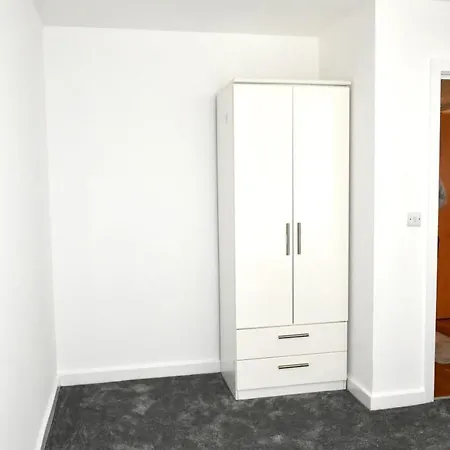 Apartment Spacious 2bedroom In Airport *