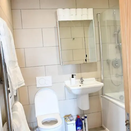 Spacious 2bedroom In Airport Apartment *