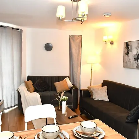 Apartment Spacious 2bedroom In Airport *