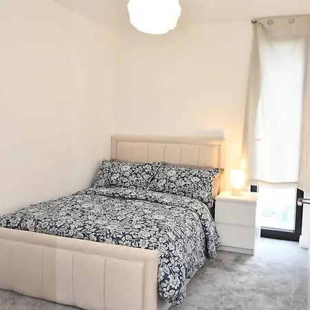 Spacious 2bedroom In Airport Apartment *