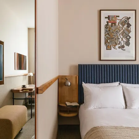 Club Quarters City, 4*