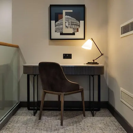 Doubletree By Hilton Victoria 4* Londýn