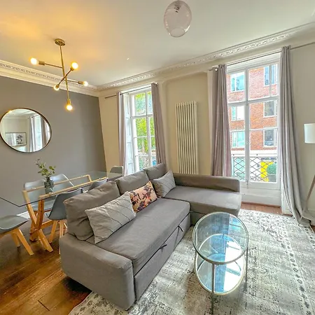 Bloomsbury Residences * London