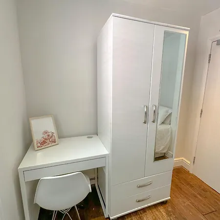 Bloomsbury Residences Apartment *