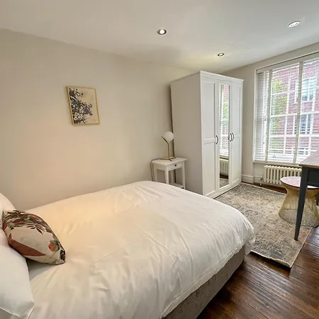 Bloomsbury Residences Apartment London